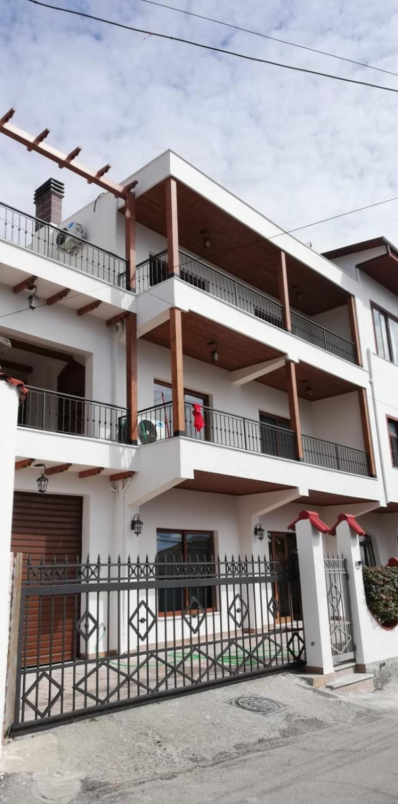 Vila Dani Near Castle And Old Bazar Krujë エクステリア 写真