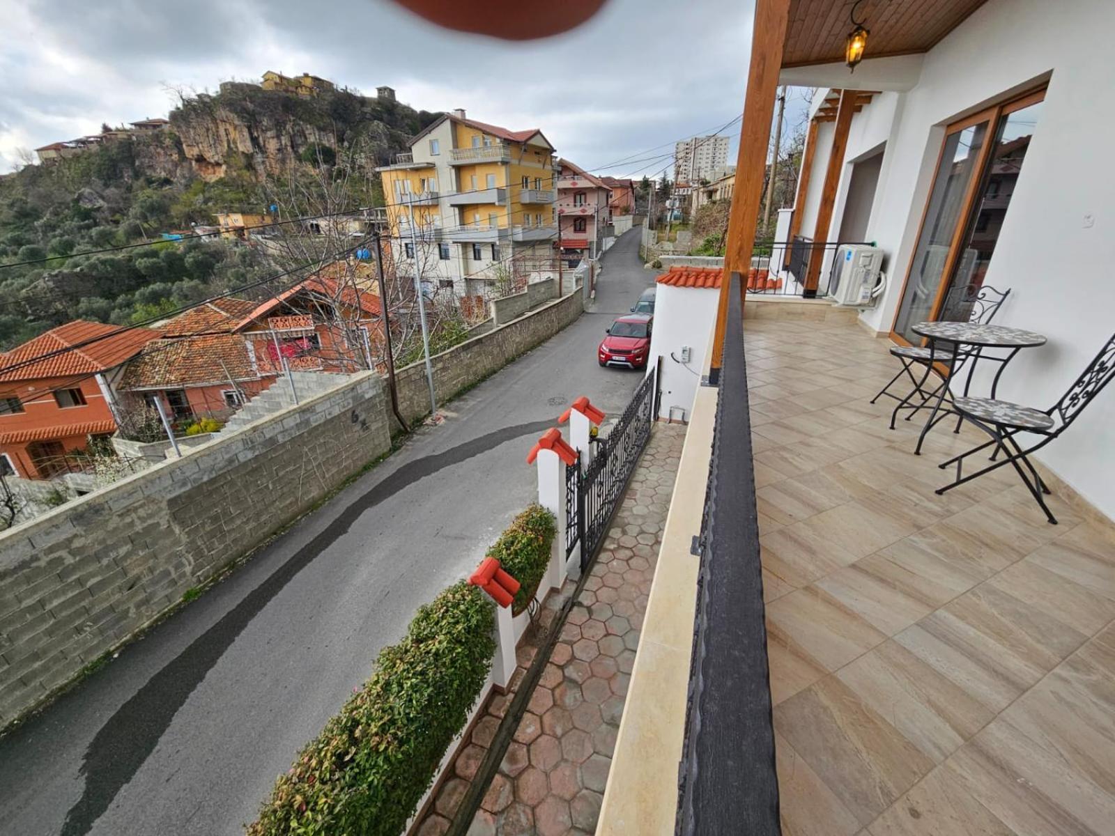 Vila Dani Near Castle And Old Bazar Krujë エクステリア 写真